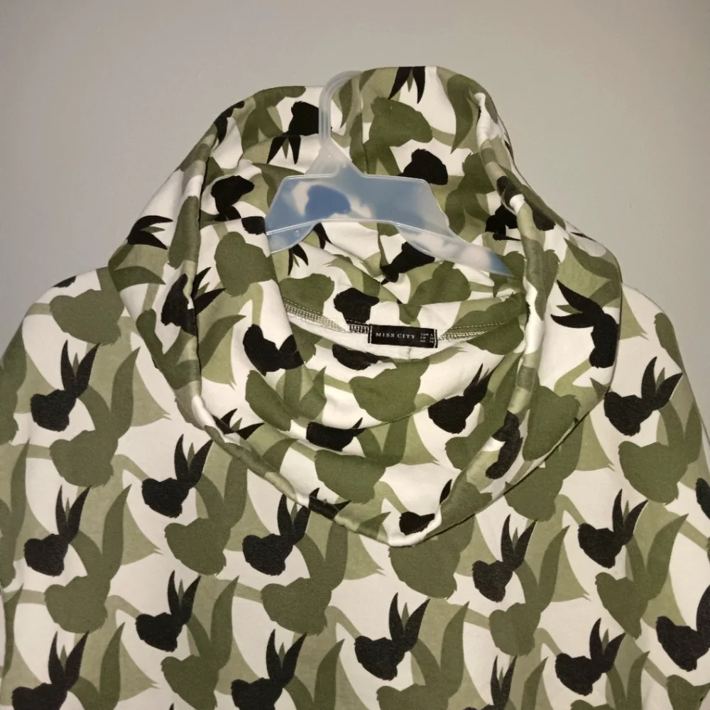 Miss city women's oversized sweatshirt size UK 10 US 6 novelty print
